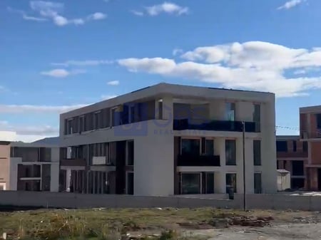 For sale: 2+1+2+🅿 apartment at Tulipan Residence, Mjull-Bathore.