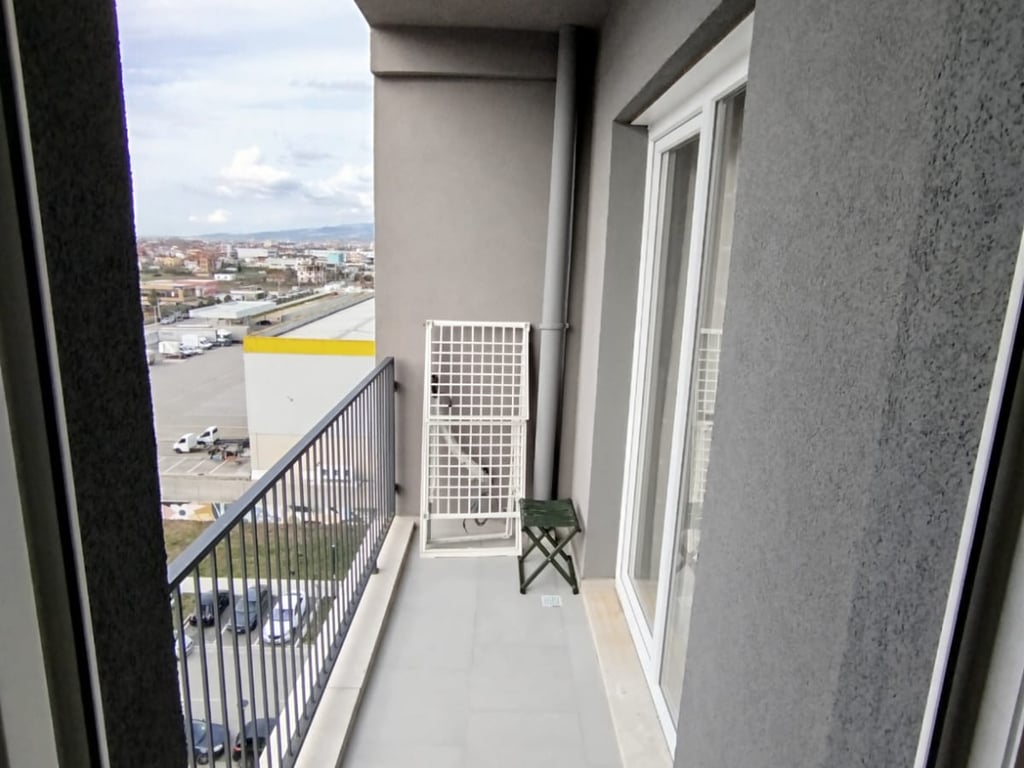 Affittasi appartamento 1+1 presso Univers City + parcheggio.