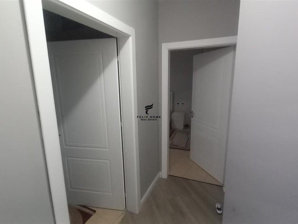 VENDESI APPARTAMENTO 2+1 FRESCO 136.000 EURO