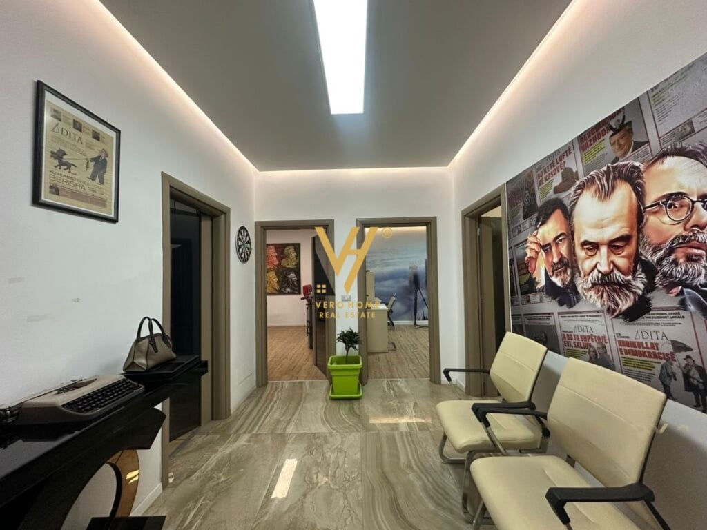 JEPET ZYRE 105 M2 ME QERA NE BLLOK 1.200 EURO
