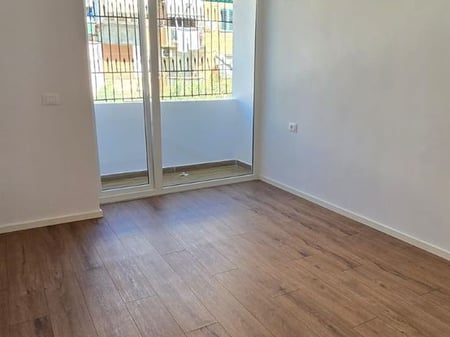 🟡Shitet Apartament 1+1 te 21 Dhjetori prane Mozaikut.