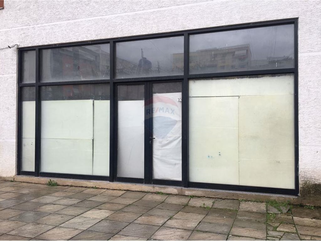 Shop for rent in Astir