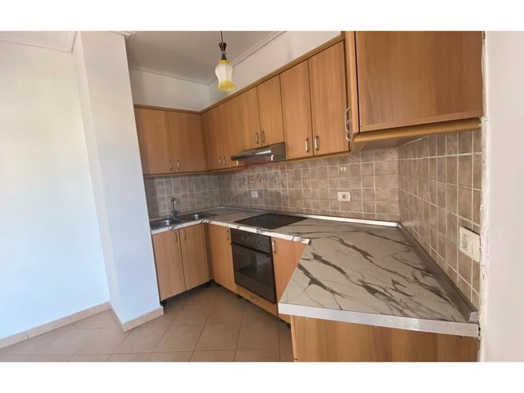 Jepet me qera 2+1+2 te Selvia