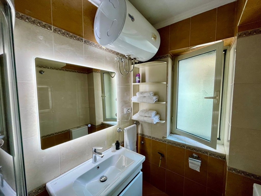 Appartamento 2+1 presso l'Ambasciata Cinese, Via di Durazzo