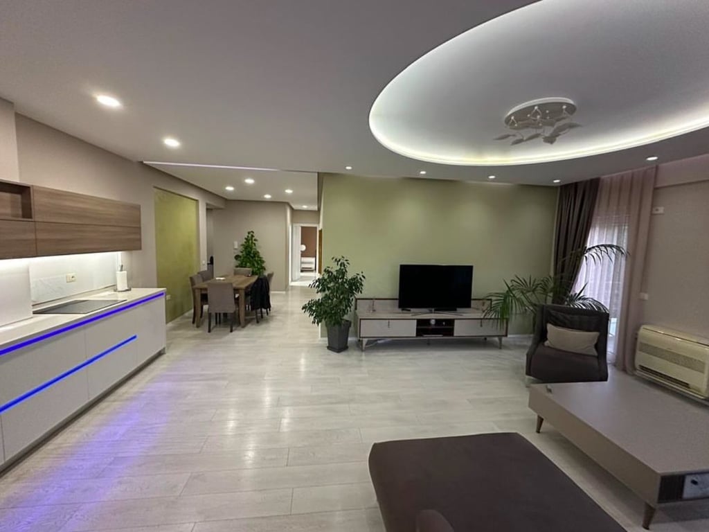 📌Jepet me Qira Apartament 3+1+2 + Garazh tek Kompleksi FZ - Liqeni i Thatë 