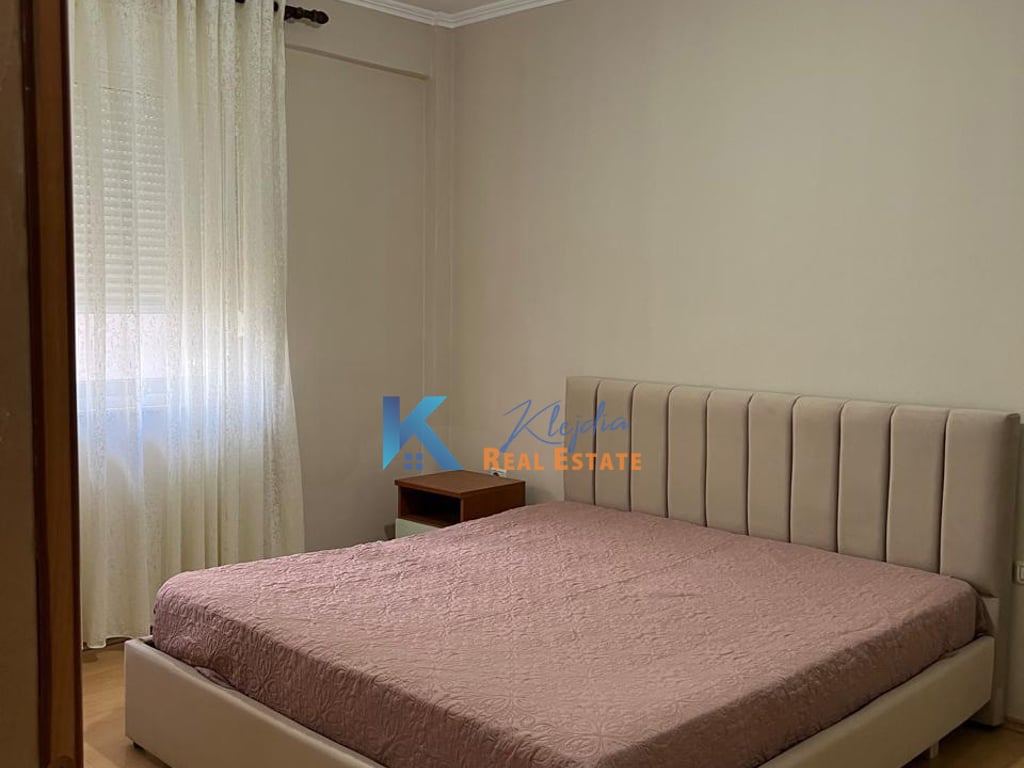 2+1 per qira te Liqeni i Thate, afer Kopshtit Zoologjik