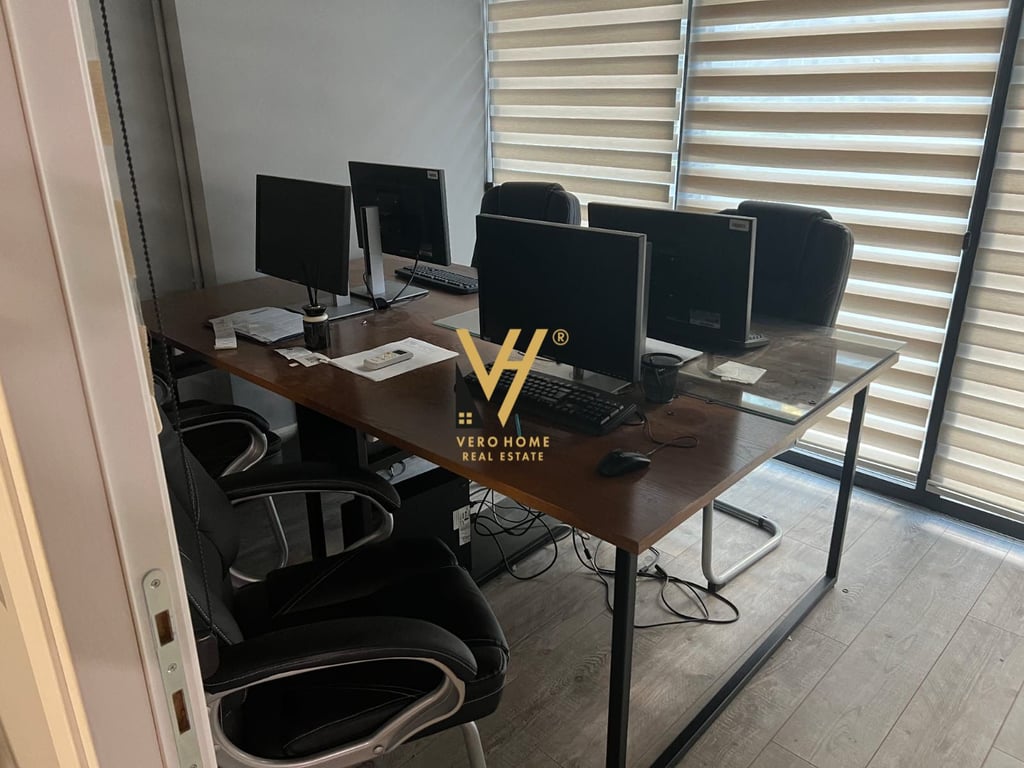 JEPET AMBIENT 108 M2 ME QERA TE SQUARE 21 1.700 EURO