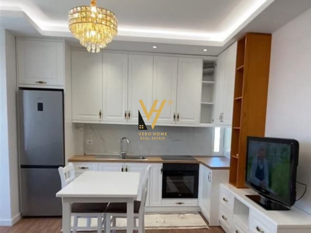 JEPET APARTAMENT 2+1+BLK ME QERA NE NE SAUK 600 EURO