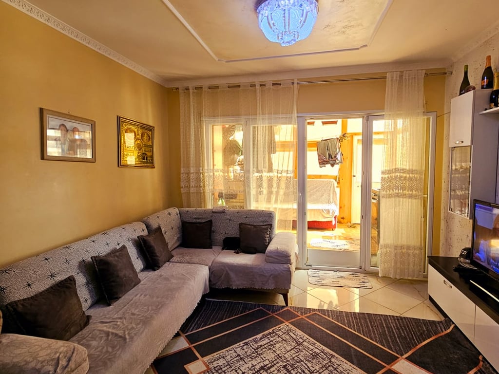 SHITET SUPER APARTAMENT 1+1 NE QENDER DURRES