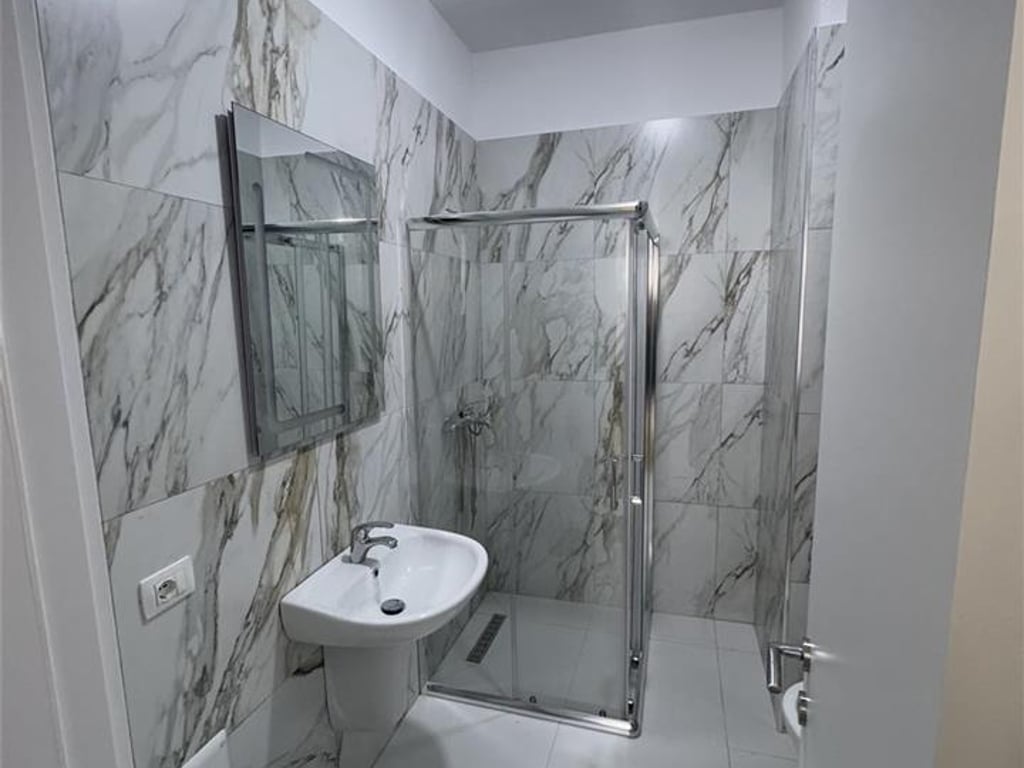 1+1 per qira te Rruga Bardhyl, afer bar Oslo