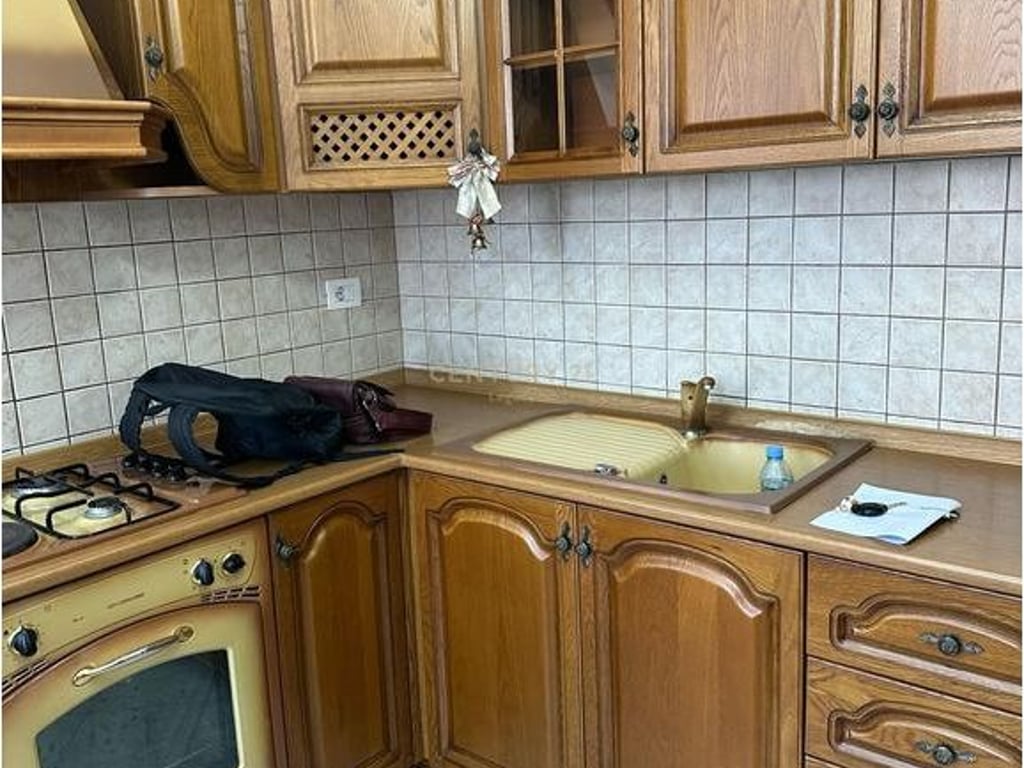 Appartamento 1+1 in affitto in via Elbasanit 600 € /mese