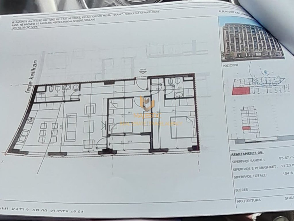 Vendesi appartamento 2+1+2 in via Jordan Misja.