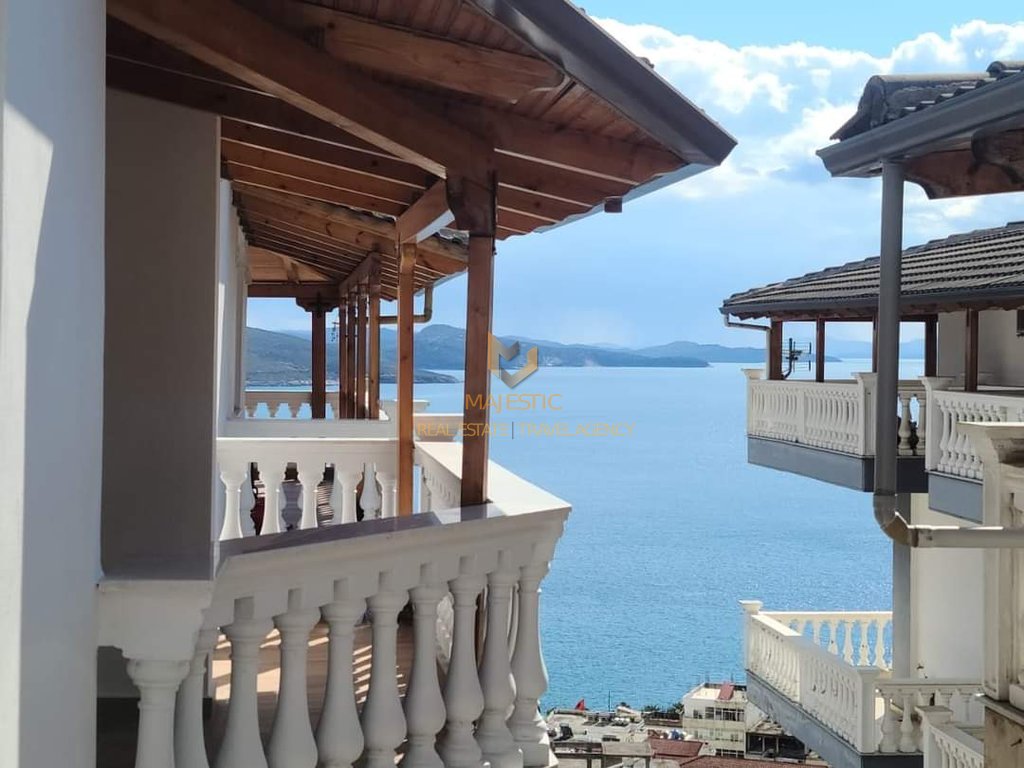 Apartment 2+1+veranda for sale in Saranda, street 5.