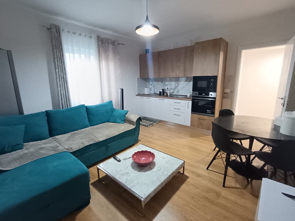 Appartamento 1+1 in affitto vicino alla scuola Mihal Grameno