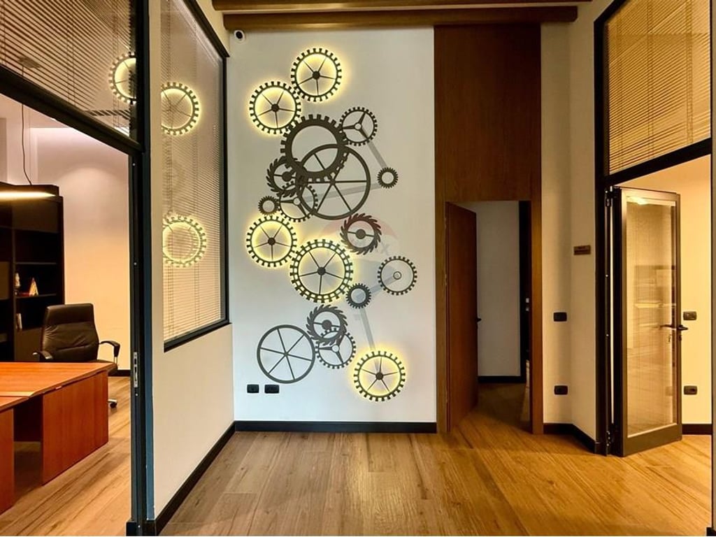 Tirane, jepet me qera ambjent biznesi , 146 m² 1.400 € (Rruga Aleksandër Moisiu)