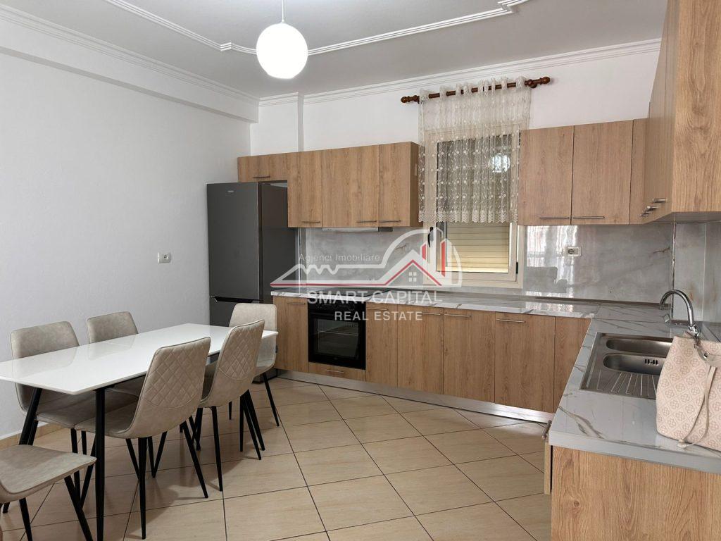 JEPET APARTAMENTI 2+1 ME QERA TEK KISHA ORTODOKSE-VLORE!!