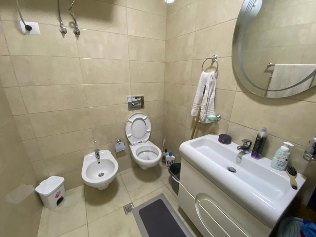 Vendesi 3+2, a 21 dicembre, 270.000 euro trattabili.