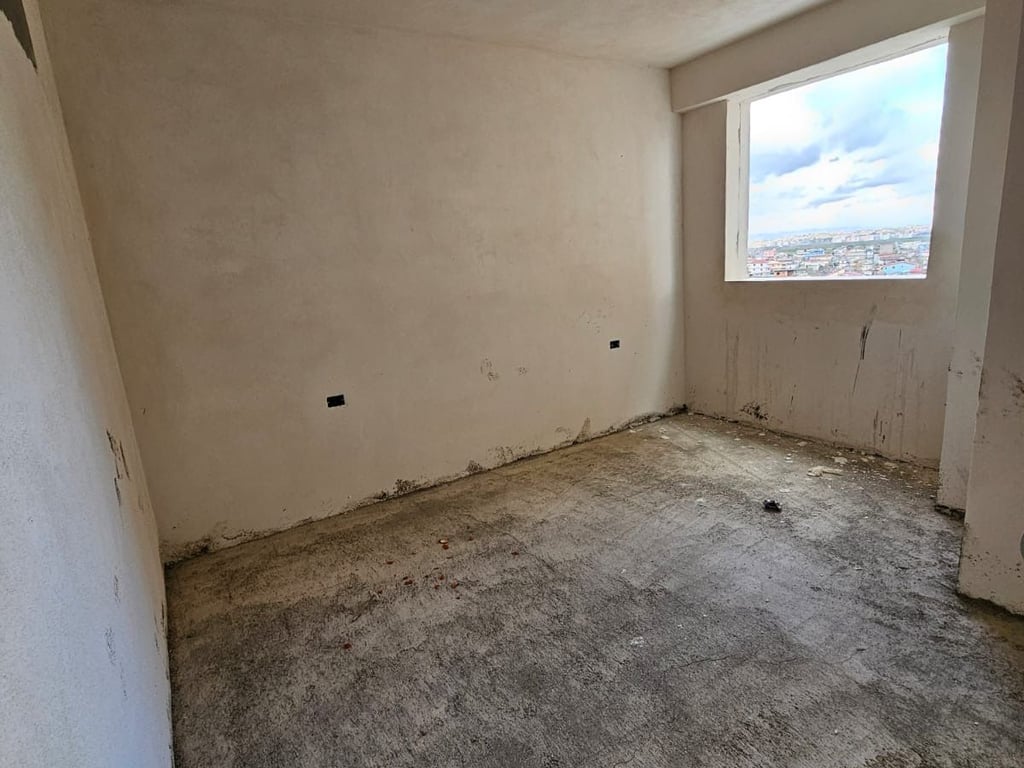 Shitet Apartament 1+1 51000€