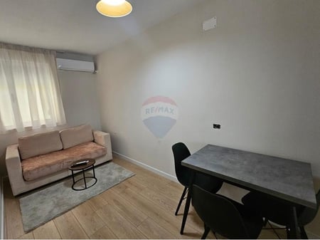Affittasi studio in Via Bogdaneve!
