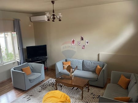 PRIVATE HOUSE FOR RENT.