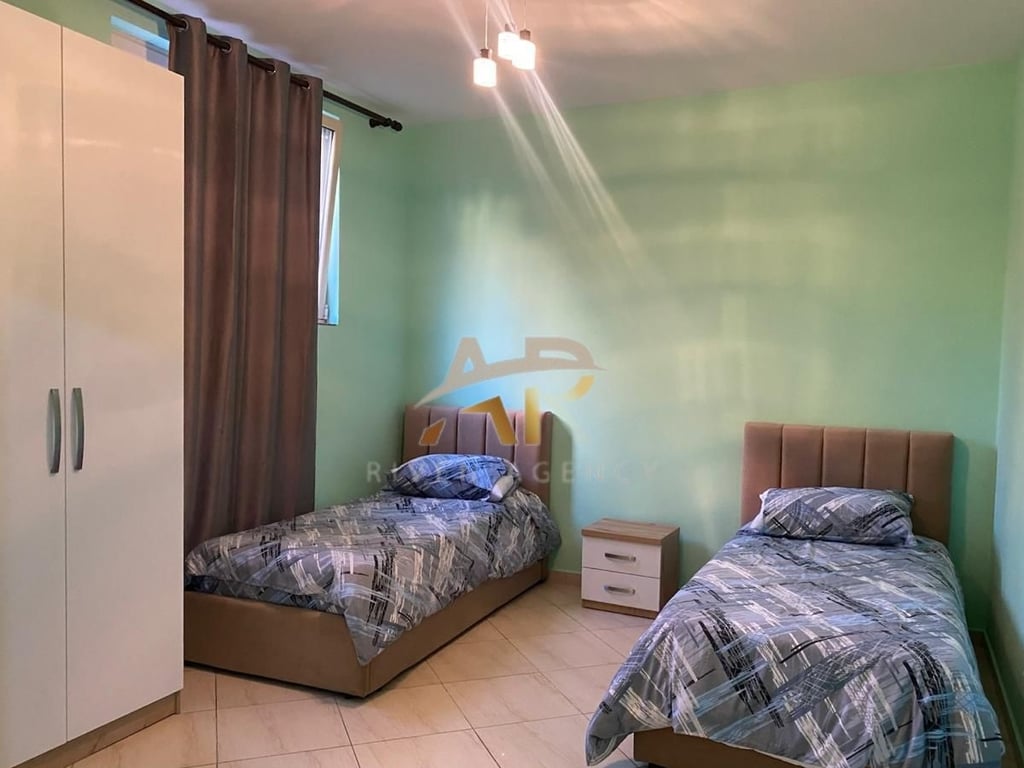 Jepet me qera hyrje 2+1 te Qytet Studenti
