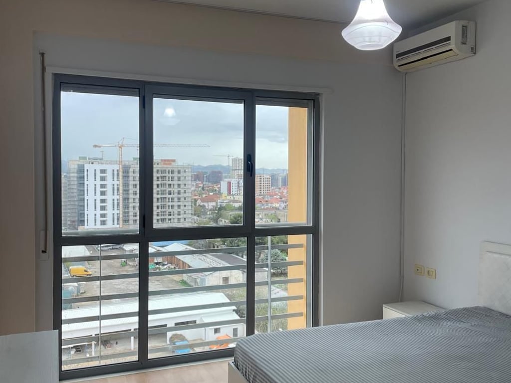 Jepet me qera apartament 2+1 ne 5 Maj 500 euro