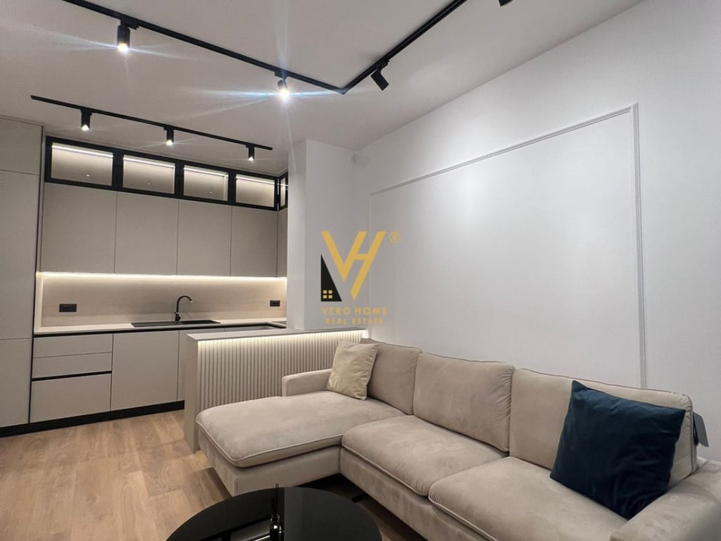 JEPET APARTAMENT 1+1+BLK ME QERA NE PORCELAN 800 EURO