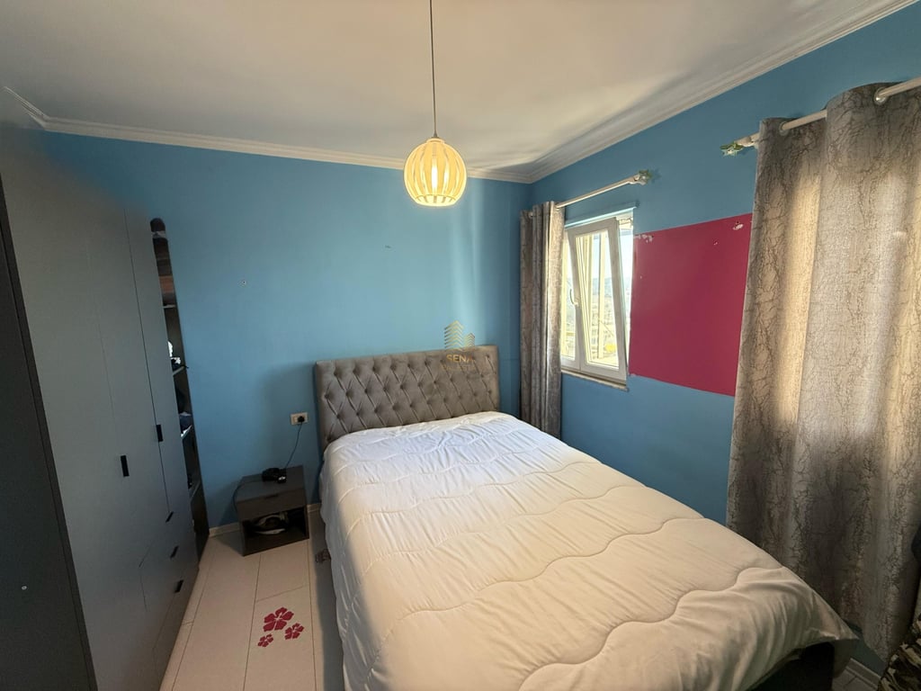 Shitet, Dublex 3+1+3, Ish Stacioni i fundit i Tiranes se Re, 2000 Euro/m²