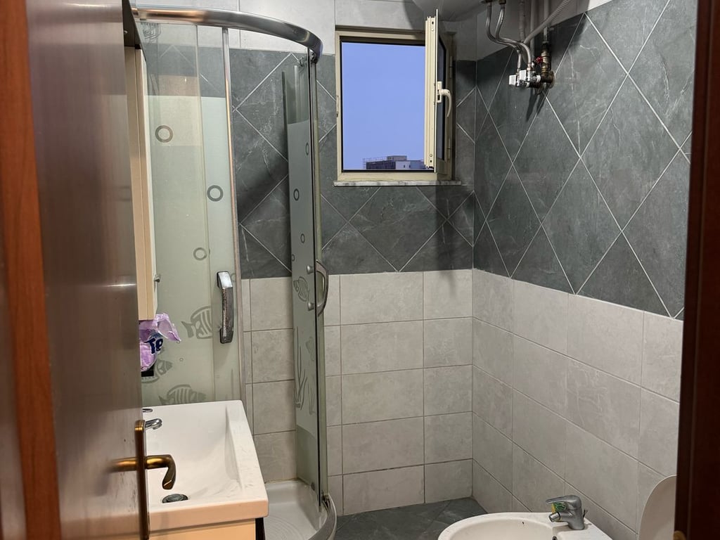 Apartment 2+1 for rent in Fusha Aviacionit 550 euros.