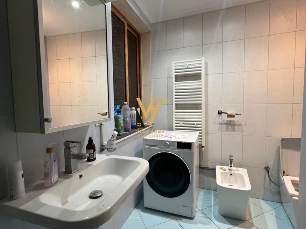 SHITET APARTAMENT 2+1+2 TE MYSLYM SHYRI 235.000 EURO