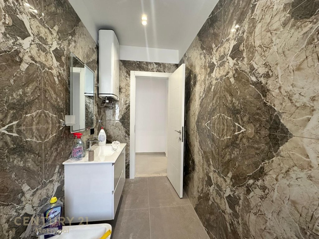 Shesim apartament 2+1 ne zonen e Freskut