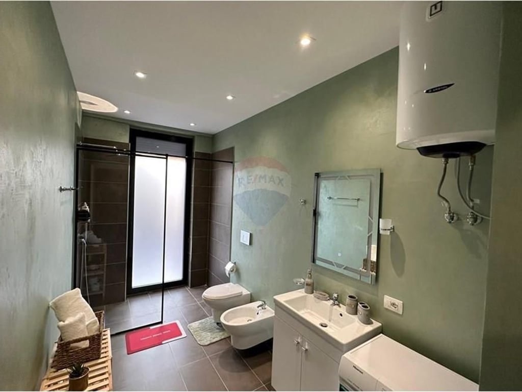 Apartament 1+1 i mobiluar per shitje