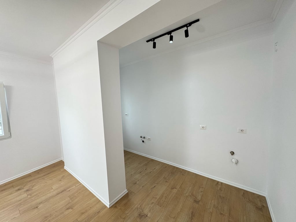 📣 Vendesi Appartamento 1+1 – Astir, 2 Palmat