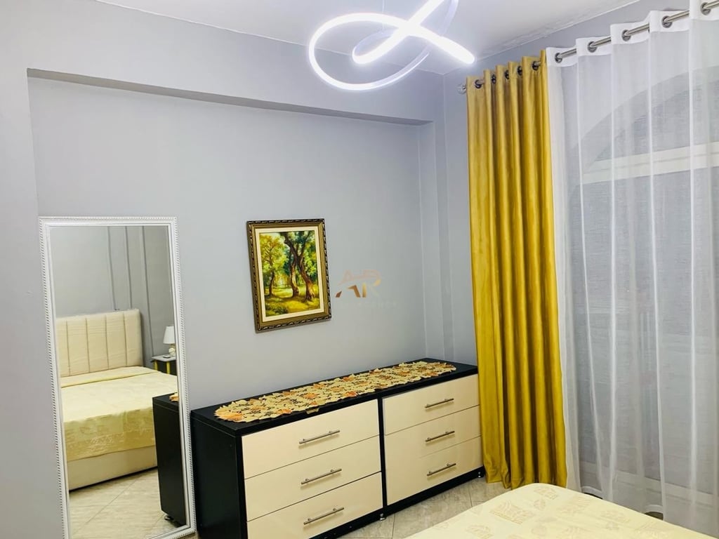 Affittasi appartamento 1+1 in Via Kavajë.