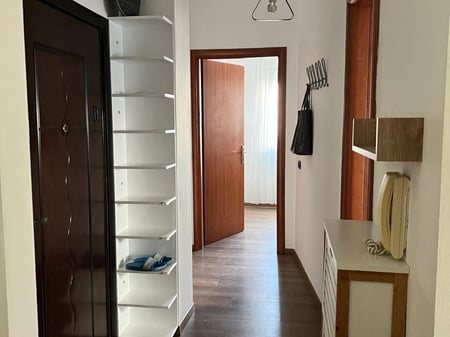 A 2+1 apartment is for rent in Kodra e Diellit.