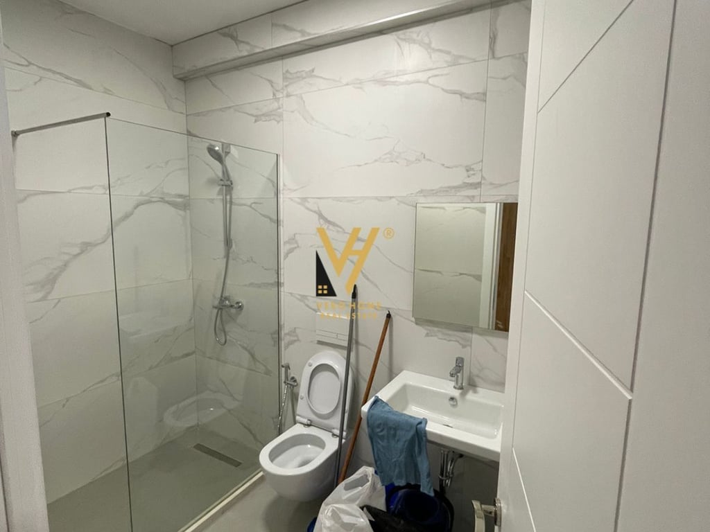 2+1 Apartment with Balcony for Rent at Porcelani 1,100 EURO