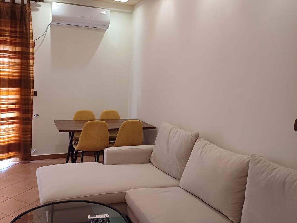 Jepet me qera apartament 2+1 ne Don Bosko 500 euro