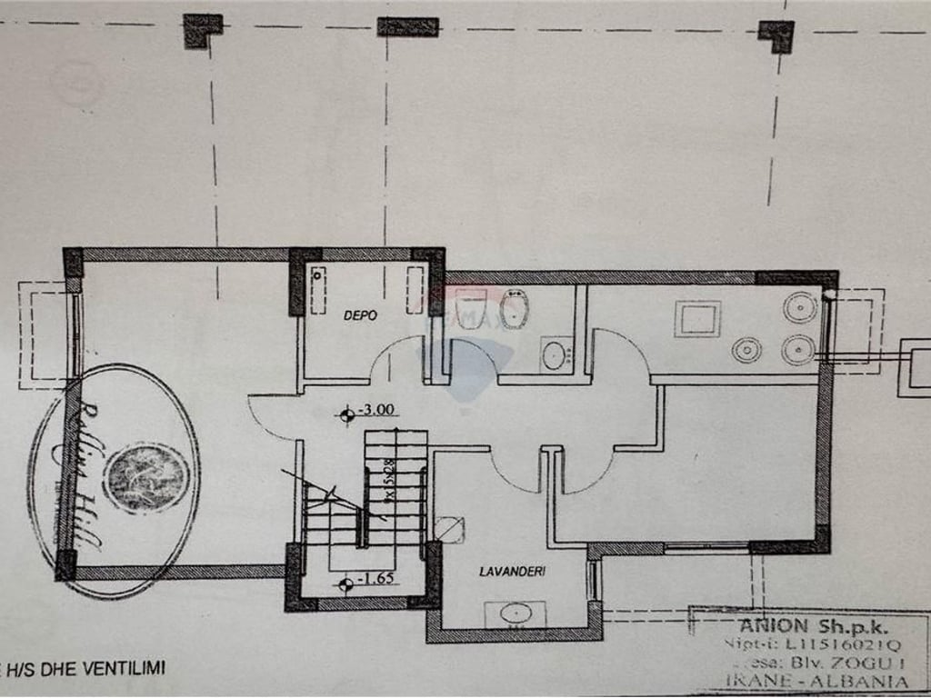 Villa a tre piani in vendita a Rolling Hills 1