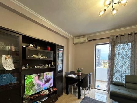 JEPET ME QIRA 1+1 SELVIA QENDER 550 EURO