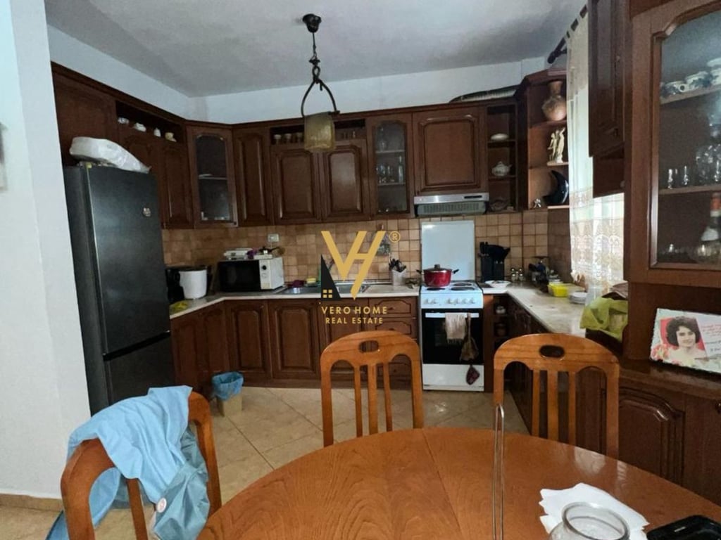AFFITTASI APPARTAMENTO 2+1+2 A KODRA E DIELLIT 550 EURO