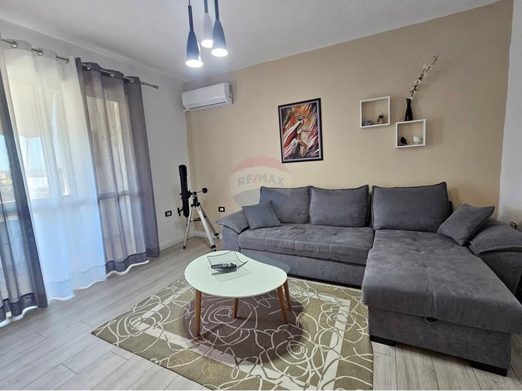 Apartament 1+1 qira Zogu i Parë