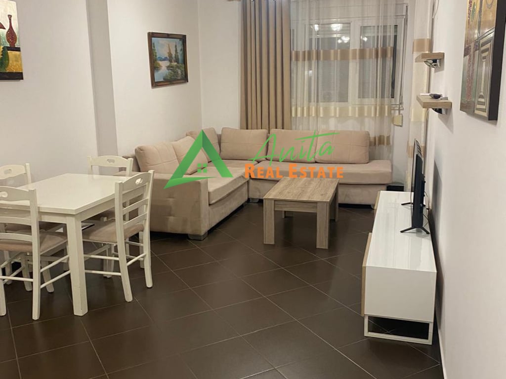 Oxhaku apartament 1+1 per qira