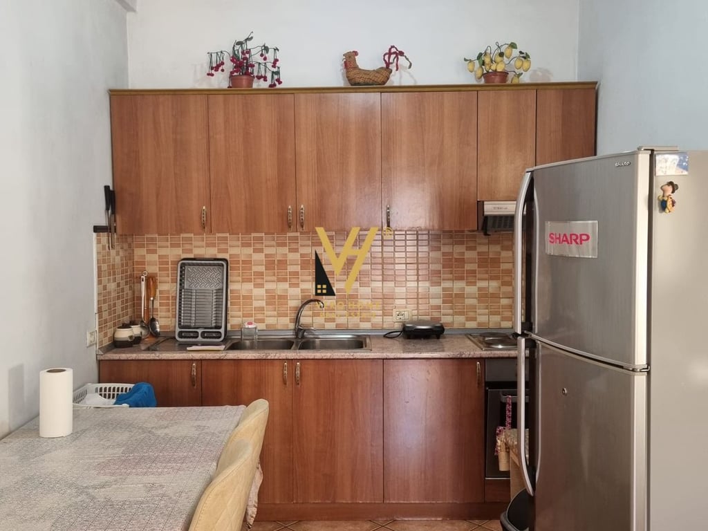 CASA IN AFFITTO A KOMBINAT - 1.100 EURO