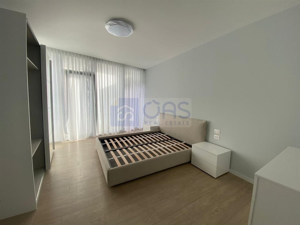 Jepet me qira apatament 1+1 te Rruga e Kosovareve ,Lake View