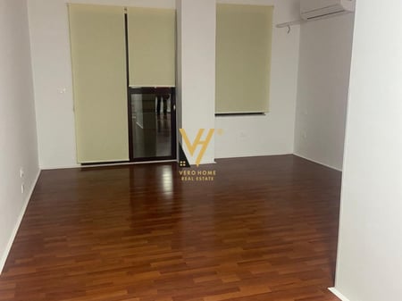 JEPET ZYRE 120 M2 ME QERA TE BLLOKU 1.500 EURO