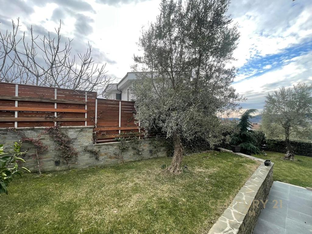  🏡 VILË LUKSOZE PËR SHITJE NË LONG HILL! | LUXURY VILLA FOR SALE IN LONG HILL!