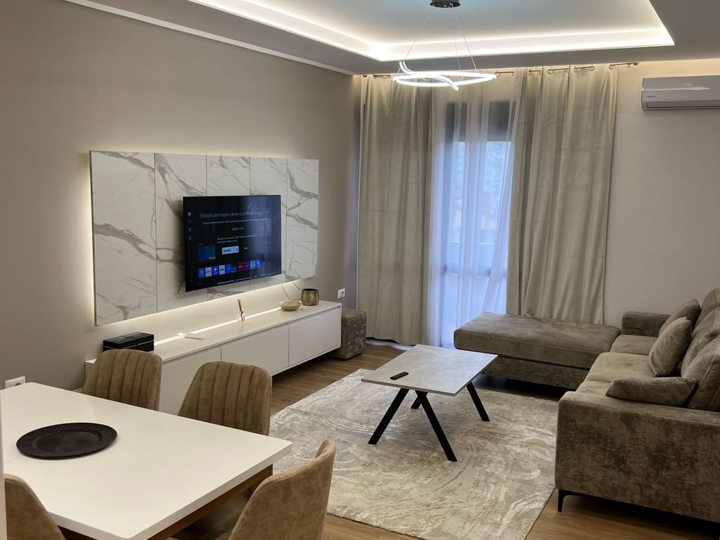 Apartament 2+1 me qira prane Delijorgjit!