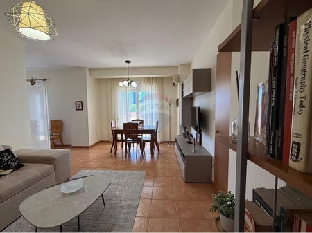 Appartamento - In Affitto - Via di Ebasanit