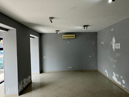 ⚜️Shop for sale by the Kavaljon promenade, Kavajë⚜️