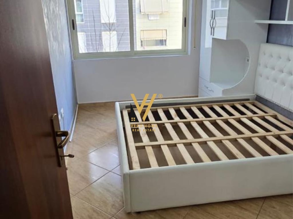 SHITET APARTAMENT 1+1+BALLKON TE RRUGA NDRE MJEDA , 21 DHJETORI 135.000 EURO